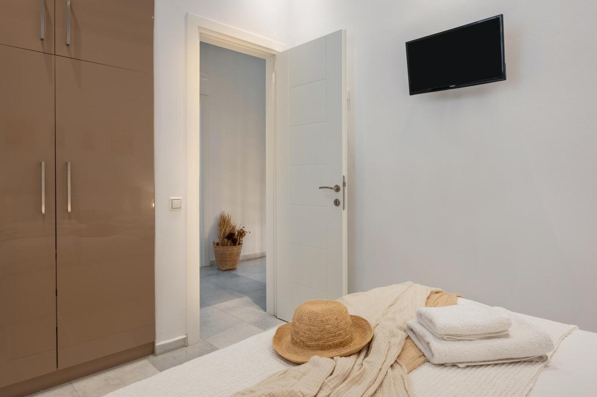 Caper-2 Bedroom Traditional Home With Amazing View Naousa  Luaran gambar